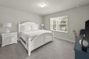 3 bedrooms, desk, iron/ironing board, WiFi