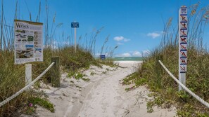 Solsenger og strandhåndklær