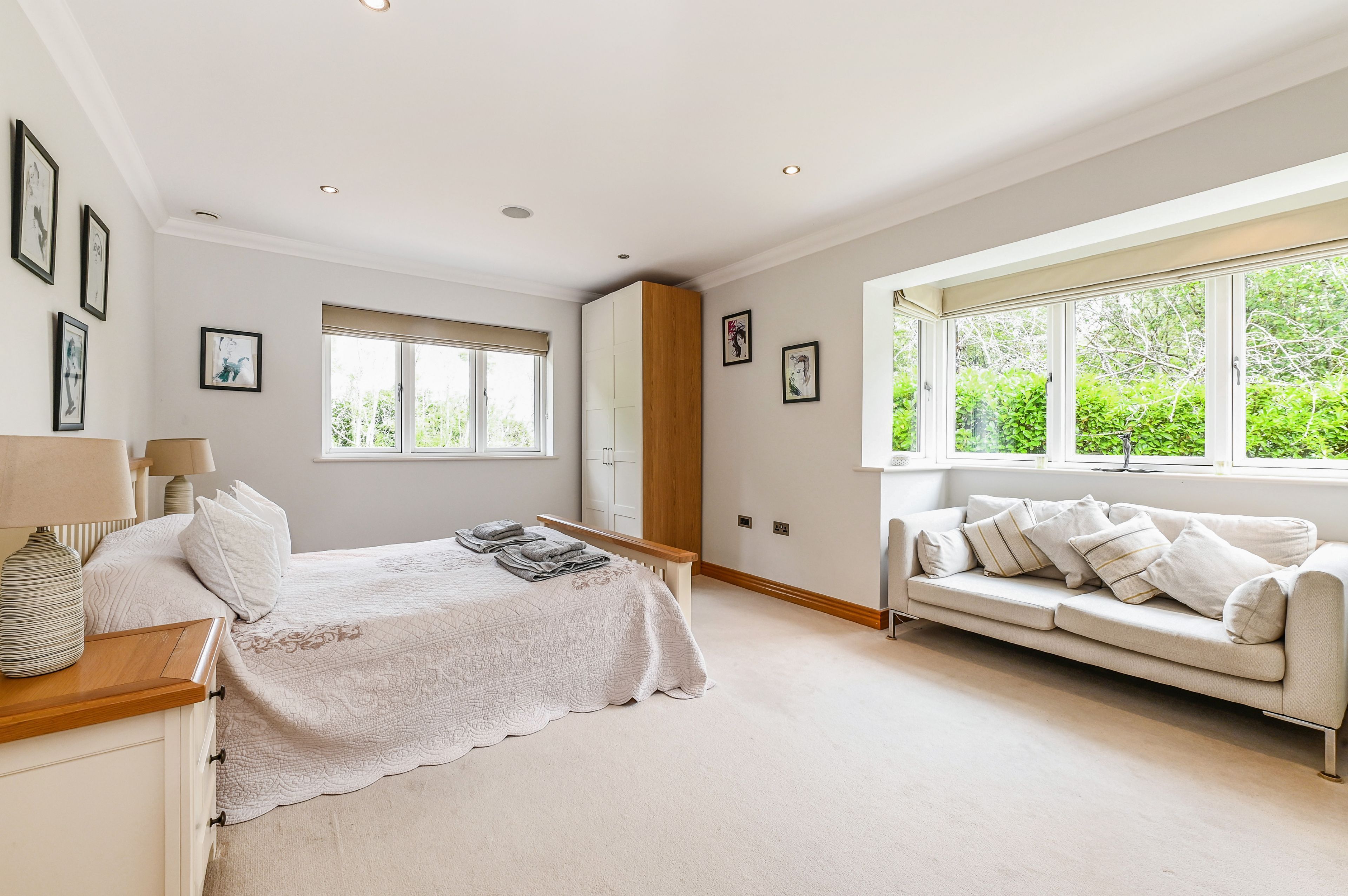 1 bedroom, desk, iron/ironing board, WiFi