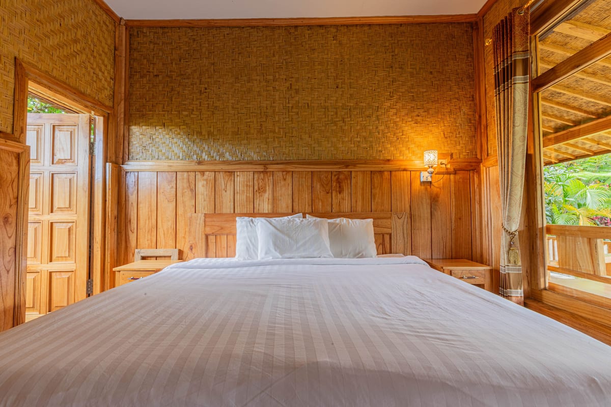 Deluxe Double Room, Garden View | 1 bedroom, free WiFi