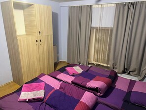 Economy Twin Room | Down comforters, soundproofing, free WiFi, bed sheets - Galaxy Hostel (Tbilisi)