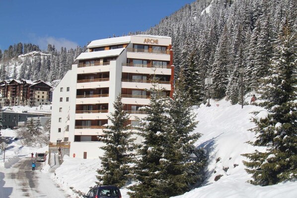 Exterior - Ground floor, view ski slopes, balcony, tv, ski locker, 25m², Flaine (Flaine)