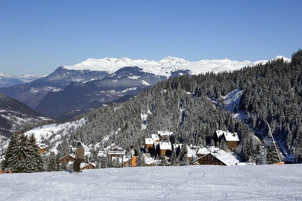 Snow and ski sports - 150m from shops, 3rd floor, view mountain, balcony, ski locker, 30m², Méribel (Méribel - Les Allues)
