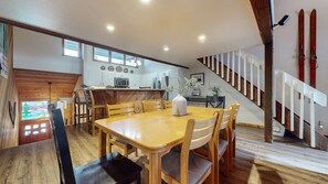 Condo, 3 Bedrooms | Dining