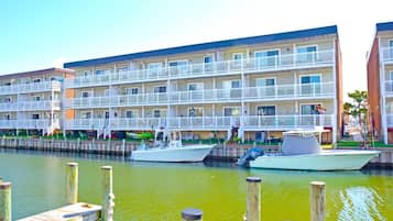 Condo, 2 quartos | Fachada