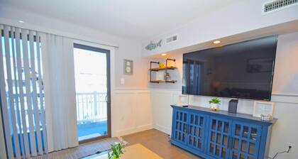 The Chateau 101b 2 Bedroom Condo by RedAwning