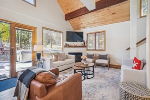 Maison, 3 chambres | Coin séjour