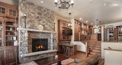 Base Camp At Iron Horse... 4 Bedroom Townhouse by RedAwning