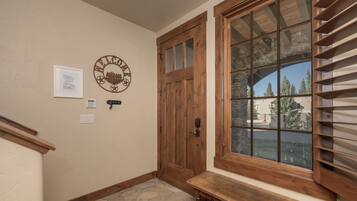 Townhouse, 4 kamar tidur | Detail eksterior