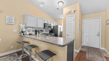 Condo, 2 Bedrooms | Private kitchen | Fridge, oven, coffee/tea maker, toaster