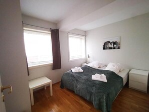 2 bedrooms, WiFi, bed sheets