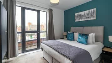City Apartment, 2 Bedrooms | 1 bedroom, premium bedding, individually decorated
