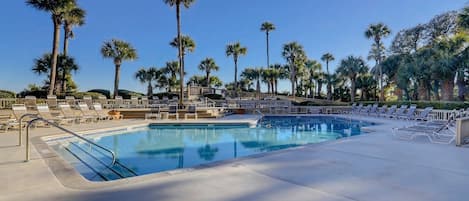 屋外プール、温水プール