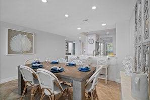 Dining - #451 Captains Walk - Palmetto Dunes Direct Oceanfront 4U - Luxury Condo - 2 Bdrm (Hilton Head Island)