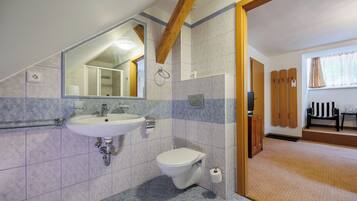 Doppia Standard | Bagno | Doccia, asciugamani