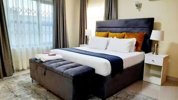 Departamento familiar | 3 habitaciones, muebles diferentes y espacio para trabajar con laptop