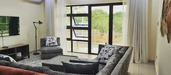 Instahomes by Tru - Villa