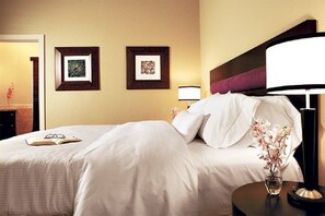 1 bedroom, in-room safe, iron/ironing board, free WiFi