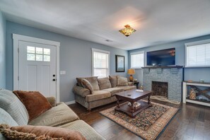 House (2 Bedrooms) | Interior
