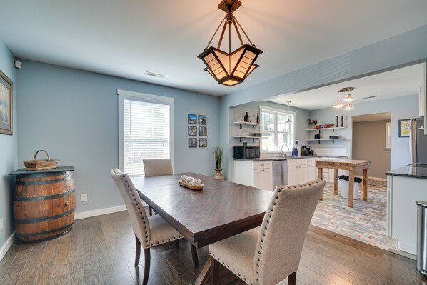 House (2 Bedrooms) | Interior