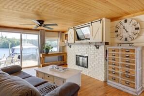 Interior - Riverfront New Hampshire Cottage w/ Boat Dock (Manchester)