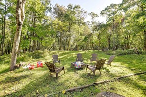 House (4 Bedrooms) | Interior - Charming Long Pond Getaway w/ Community Perks (Long Pond)