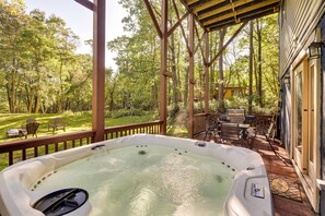 House (4 Bedrooms) | Interior - Charming Long Pond Getaway w/ Community Perks (Long Pond)