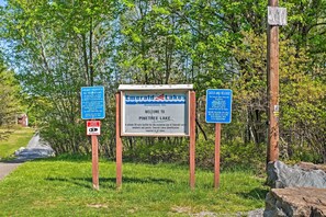 House (4 Bedrooms) | Interior - Charming Long Pond Getaway w/ Community Perks (Long Pond)