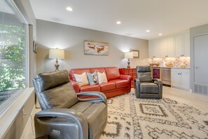 ทีวี, เตาผิง, หนังสือ