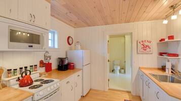 Apartment (0 Bedroom) | Interior