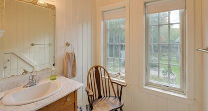 Beachfront Brooklin Studio With Private Balcony!