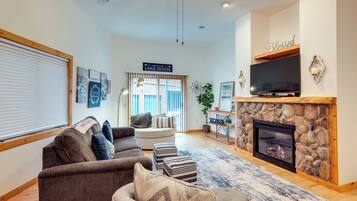 Apartment (2 Bedrooms) | Front of property