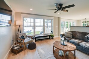 House (4 Bedrooms) | Interior