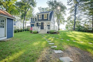 House (4 Bedrooms) | Interior - Lakefront Center Ossipee Home w/ Boat Dock! (Center Ossipee)