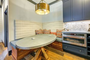 Apartment (0 Bedroom) | Interior