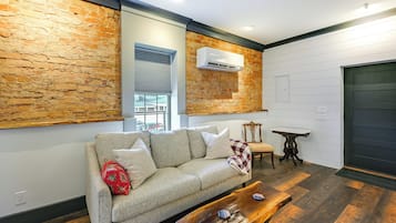 Apartment (0 Bedroom) | Interior