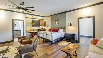 Apartment (0 Bedroom) | Interior