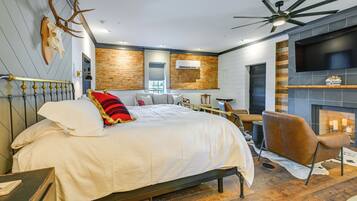 Apartment (0 Bedroom) | Interior