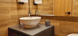 تجهيزات دش، مجففات شعر، صابون، شامبو