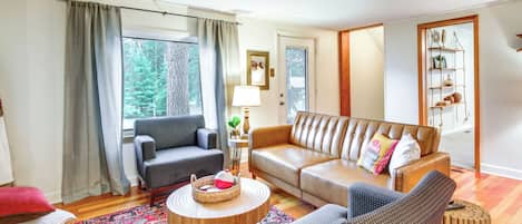 House (3 Bedrooms) | Front of property