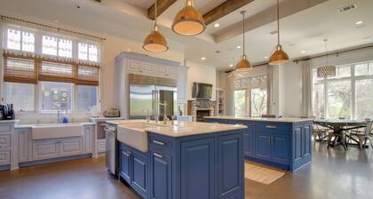 Pool & Covered Patios: Sprawling Austin Estate!
