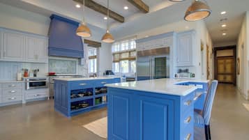 Talo (6 Bedrooms) | Sisätilat