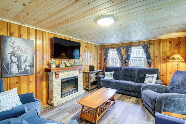 House (3 Bedrooms) | Interior - Fire Pit & Covered Deck! Cozy, Rustic Cosby Cabin (Cosby)