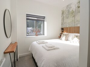 1 bedroom, individually decorated, individually furnished, free WiFi - Watch Tree Apartment (Ulverston)