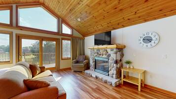 Télévision, cheminée