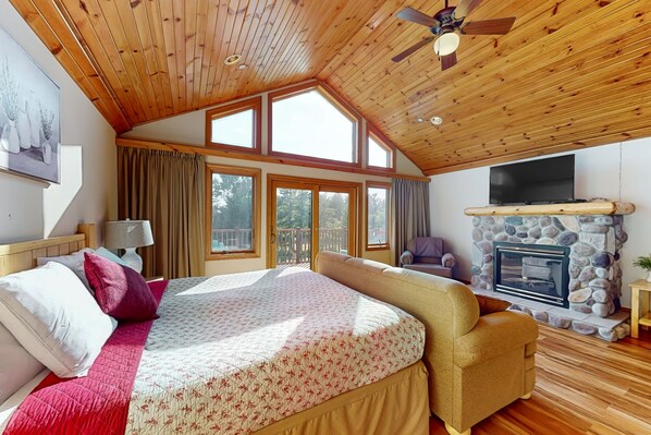 Iron/ironing board, internet, bed sheets, wheelchair access