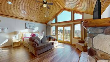 Iron/ironing board, internet, bed sheets, wheelchair access