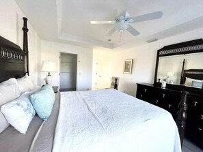 2 Schlafzimmer, Schreibtisch, Bügeleisen/Bügelbrett, kostenloses WLAN