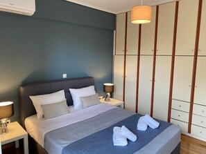 3 Schlafzimmer, Schreibtisch, Bügeleisen/Bügelbrett, WLAN