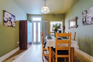 تناول الطعام